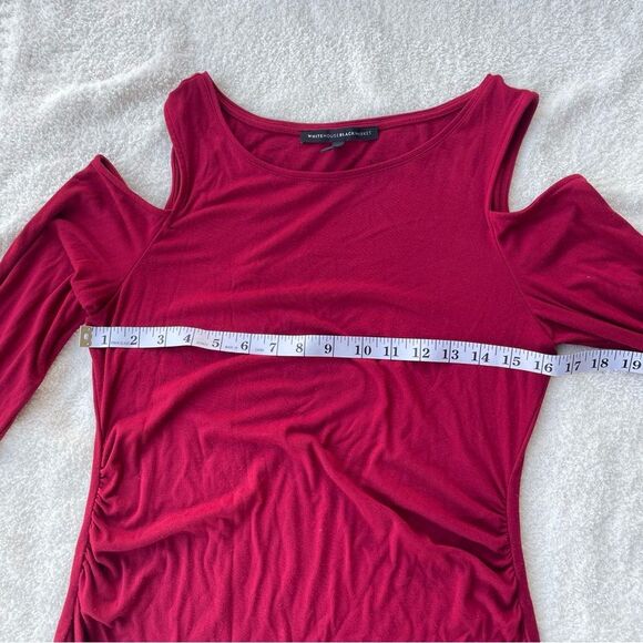 🎉Host Pick🎉 White House Black Market Cold Shoulder Red Lightweight Medium Top - Picture 6 of 7